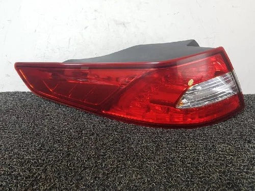 Left rear tail light assembly compatible with Kia K5 2011, genuine OEM replacement part 92401 2T100