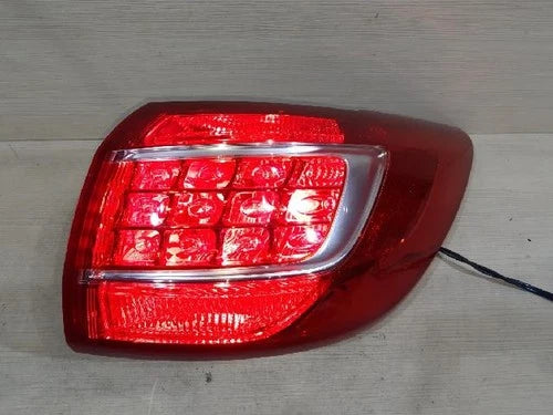 Right rear combination tail light assembly compatible with Kia Sportage 2012, genuine OEM replacement part 924023W000