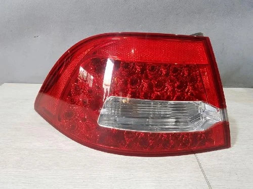 Luz trasera / calavera combinada izquierda Kia 2009 OEM 924012G500