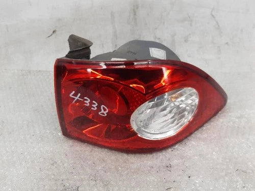 Right rear tail light assembly compatible with Kia Optima 2007, genuine OEM replacement part 92402, 2G005