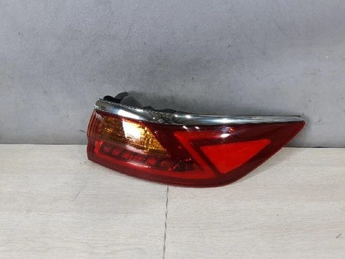 Right outer rear tail light assembly compatible with Kia Cadenza 2016, genuine OEM replacement part 92402F6000