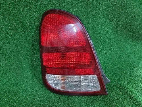 Kia Carens 2002 Conjunto de faro/calavera trasero combinado izquierdo OEM 0K2C4 51160A