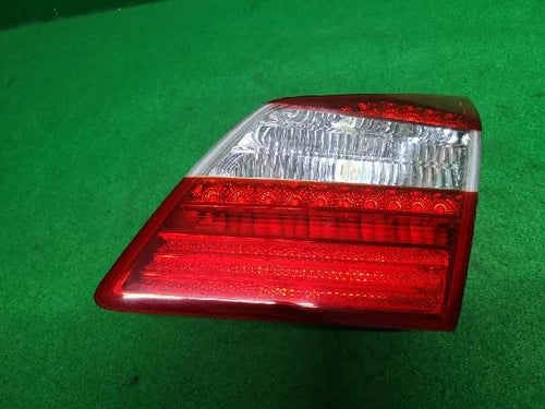 Right rear combination tail light assembly OEM 92402 3M200 compatible with Hyundai Genesis Coupe 2013