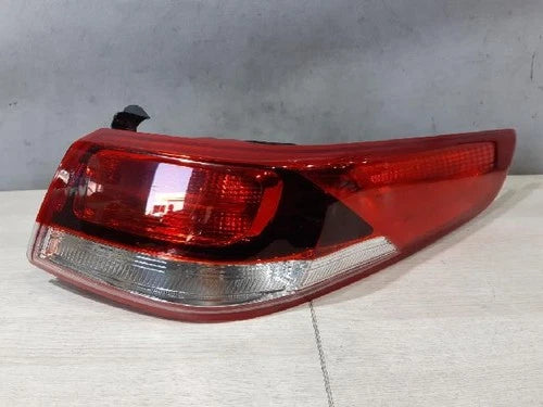Right rear combination tail light assembly compatible with Kia K5 2018, genuine OEM replacement part 92402D4000