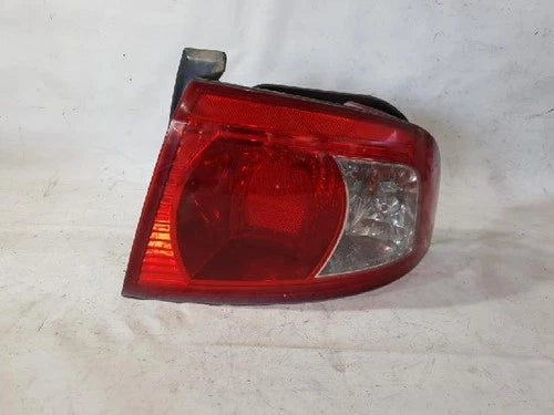 Kia Optima 2002 - Right rear combination tail light OEM 92421 3C070