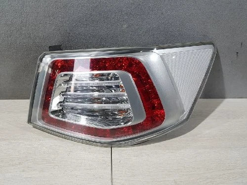 Rear Used OEM Tail Light - Kia 1.6 LPI HEV 2011 - assembly right rear tail light OEM 92402 1Q000