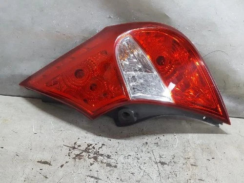 Rear combination tail light (right) compatible with Hyundai Accent 2011, genuine OEM replacement part 92402 1R200