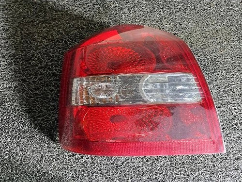 Left rear combination tail light assembly compatible with Hyundai Tucson 2009, OEM 92401 2E100