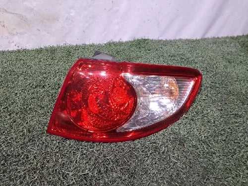 Rear combination tail light (right) compatible with Hyundai Santa Fe 2007, genuine OEM replacement part 92402 2B000