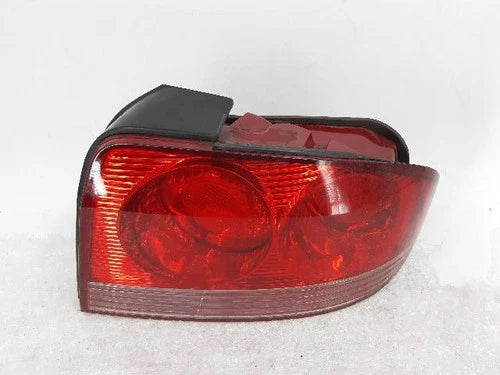 Right rear tail light assembly compatible with Hyundai EF 2002, genuine OEM replacement part 92402 3D000
