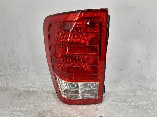 Left rear tail light assembly compatible with Kia Sedona 2014, LH OEM 92401, 4J000