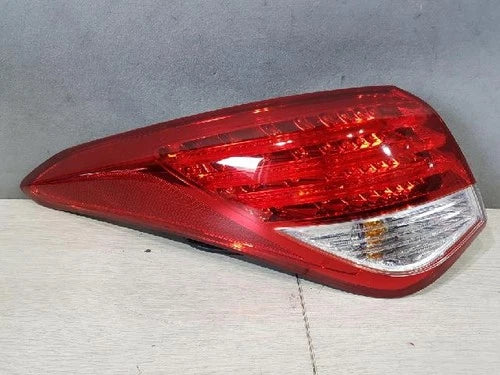 Left rear tail light assembly (OEM) compatible with Hyundai i40 2012, genuine part 924013Z310