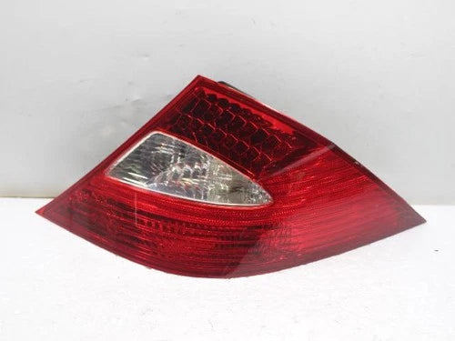 Luz trasera / calavera combinada para Mercedes Benz 2008 (lado derecho/del pasajero) OEM A2198200264