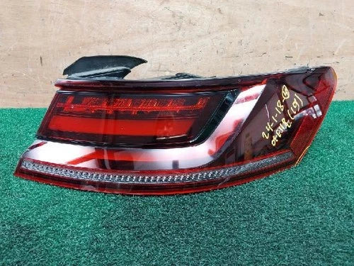 Rear combination tail light Volkswagen (outer) right side (passenger side) 3G8945208J