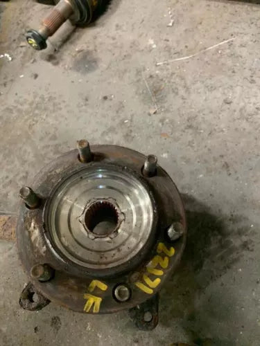 Refacción OEM usada OEM usada para 2004-2006 Toyota Tundra Left Driver Front Spindle Knuckle - 4X4 LEFT Driver