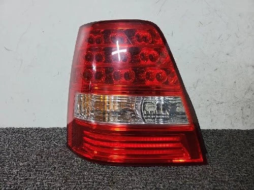 Left rear tail light assembly compatible with Kia Sorento 2006, genuine OEM replacement part 92401 3E500