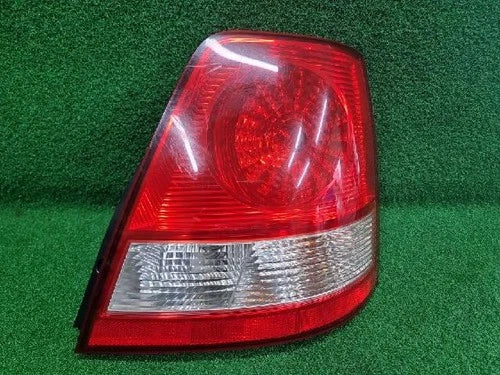 Right rear tail light assembly compatible with Kia Sorento 2002, RH OEM 92402, 3E000