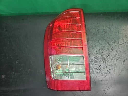 Used OEM Part - light assembly/tail lights rear combination compatible with Kia Carnival 2008, genuine OEM replacement part 92401 4J000