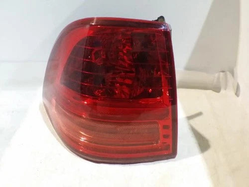Left rear tail light assembly compatible with Kia LPI LX20 2008, genuine OEM replacement part 92401 2G007