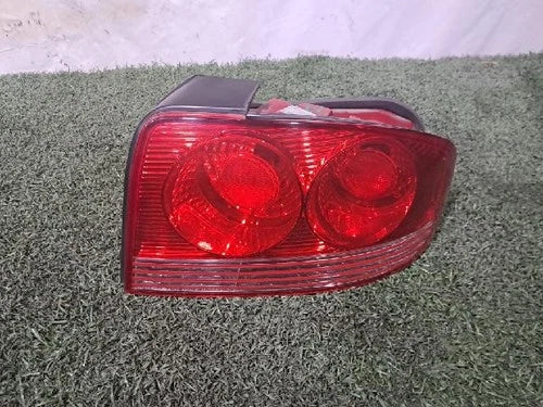 Right rear tail light assembly compatible with Hyundai EF 2004, genuine OEM replacement part 92402 3D000