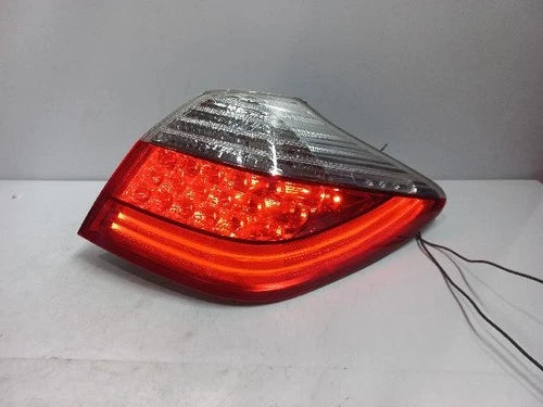 Right rear combination tail light assembly (RH) LED OEM 924023M000 compatible with Hyundai Genesis 2012