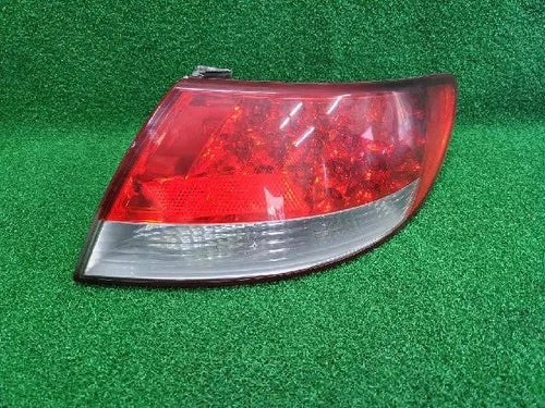 Right rear combination tail light assembly compatible with Hyundai Azera 2006, genuine OEM replacement part 92402 3L001