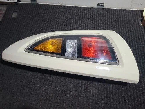 Right rear combination tail light assembly compatible with Kia Soul 2010, genuine OEM replacement part 92420 2K000