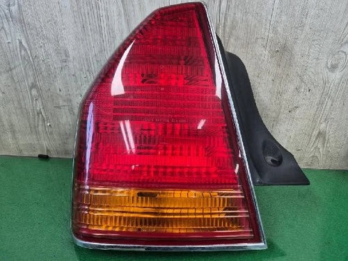 Rear tail light (combination) left/driver side for Hyundai Equus 2000, genuine OEM replacement part 220-16106