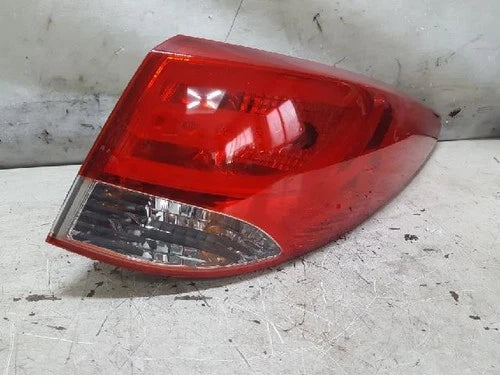 Right rear combination tail light assembly OEM 92402 2S000 compatible with Hyundai Tucson 2009