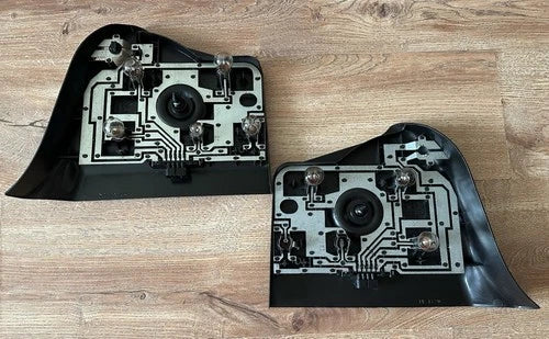 Rear Used OEM Tail Light - BMW E36 COMPACT COVER of BULB of Tail Light BRACKET of Tail Light OEM 8357872 8357871 SET