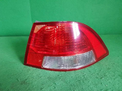 Kia LPI LX20 2009 Right rear combination tail light OEM 92402 2G600