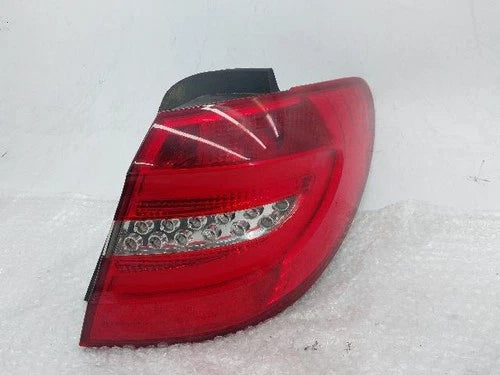 Rear Used OEM Tail Light - Mercedes Benz B200 BlueEFFICIENCY 2012 Tail Light right OEM A2468200664
