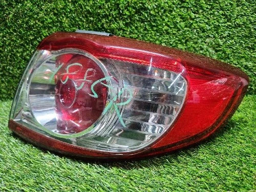 Right rear tail light compatible with Hyundai Santa Fe 2010, genuine OEM replacement part 924022B5