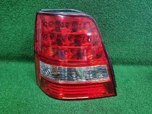 Left rear tail light assembly compatible with Kia Sorento 2007, genuine OEM replacement part 92401 3E540