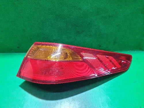 Right rear combination tail light assembly OEM 92402 2T500 compatible with Kia K5 2014