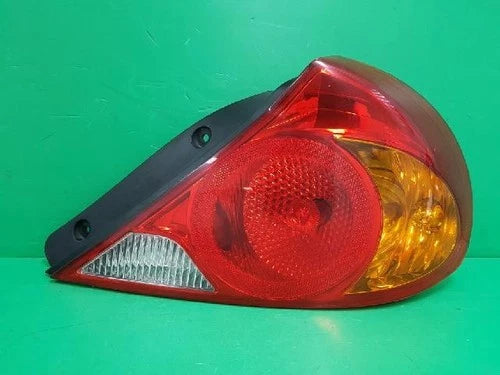 Kia Spectra 2002 Right rear combination tail light assembly OEM 0K2N1 51150A