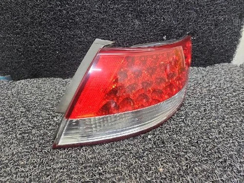 Rear combination tail light (right) compatible with Hyundai Azera 2006, genuine OEM replacement part 924023L001