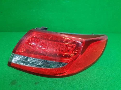 Right rear combination tail light assembly compatible with Hyundai Azera 2010, genuine OEM replacement part 92402 3L500