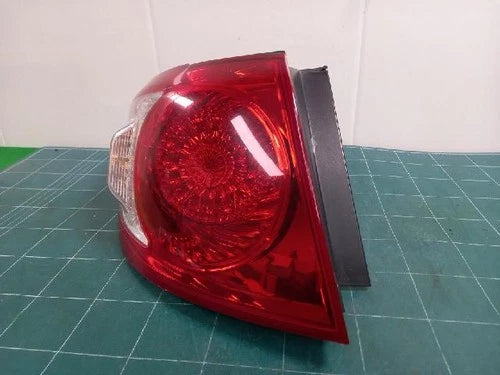Rear combination tail light (outer) left compatible with Hyundai Santa Fe 2009, genuine OEM replacement part 92401 2B000