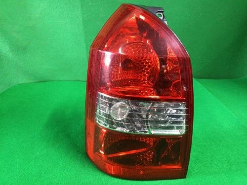 Left rear tail light assembly compatible with Hyundai Tucson 2004, LH OEM 92401, 2E000