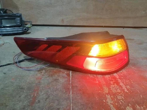 Left rear tail light assembly compatible with Kia K5 2014, genuine OEM replacement part 92401-2T500
