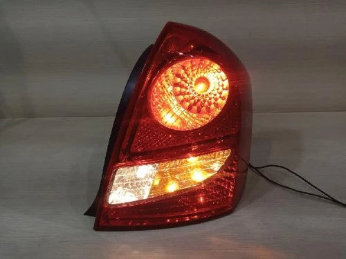 Right rear combination tail light assembly compatible with Hyundai Accent 2010, genuine OEM replacement part 924021E500