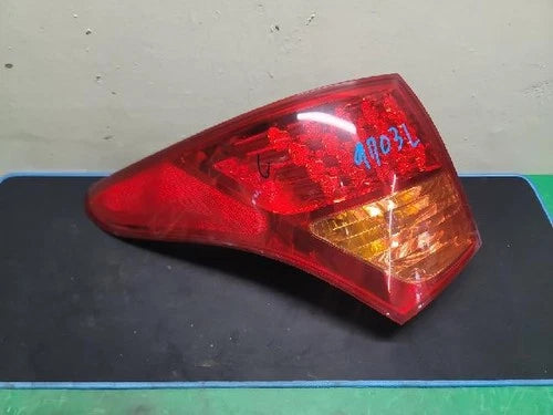 Rear Used OEM Tail Light - Hyundai Veracruz 2008 assembly left rear tail light, LH OEM 92401, 3J100