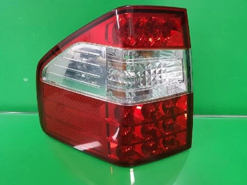 Left rear combination tail light compatible with Kia Borrego 2008, genuine OEM replacement part 924012J101