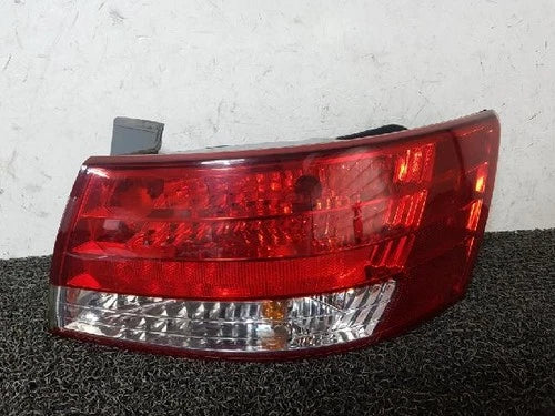 Hyundai NF 2008 Combination Tail Light (assembly rear lamp / tail combination light of the right side) OEM 92402 3K000