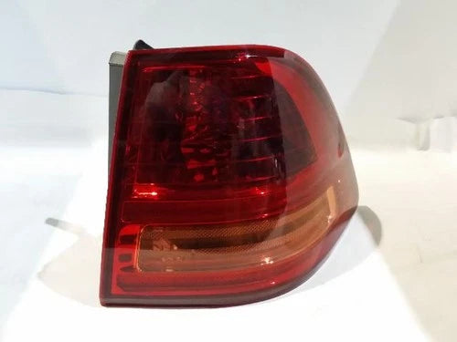 Right rear tail light assembly compatible with Kia LPI LX20 2008, genuine OEM replacement part 92402 2G007