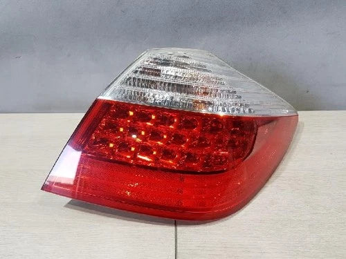 Right rear tail light (OEM) compatible with Hyundai Genesis Coupe 2010, part number 924023M060