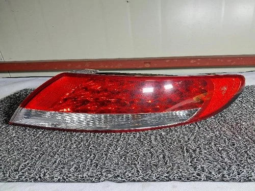 Right rear combination tail light assembly OEM 924023L0 compatible with Hyundai Azera 2007