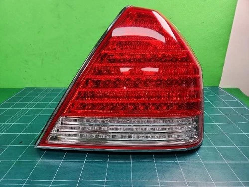 Right rear combination tail light assembly compatible with Hyundai Equus 2008, genuine OEM replacement part 92402 3B500