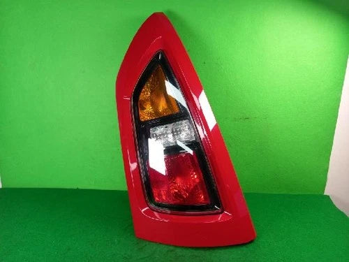 Used OEM Part - light assembly/tail lights rear combination compatible with Kia Soul 2011, genuine OEM replacement part 92420 2K000